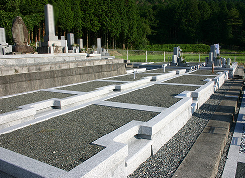 谷川東墓地
