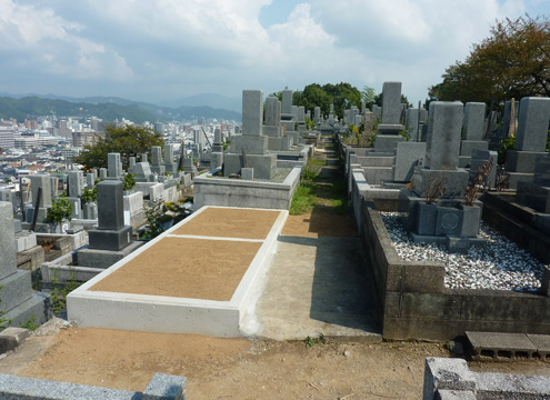 松山市営　宝塔寺境外墓地