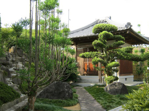 興正寺霊園