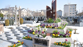 小平メモリアルガーデン　ガーデニング型樹木葬「フラワージュ」