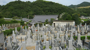 興正寺霊園