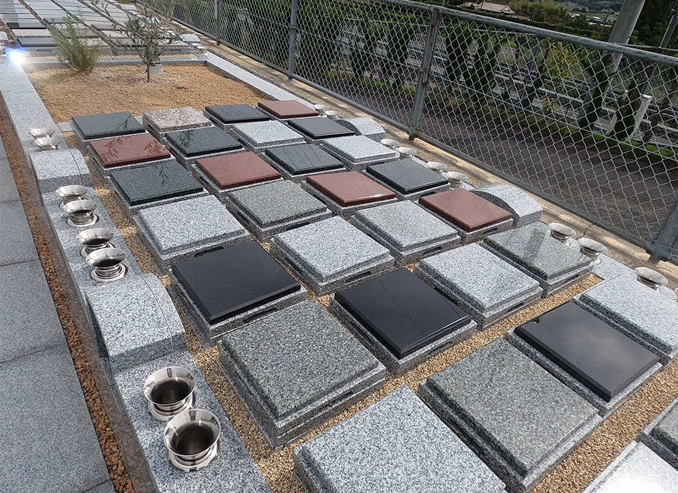 志和聖地霊苑 樹木葬・永代供養墓　さくらとオリーブ