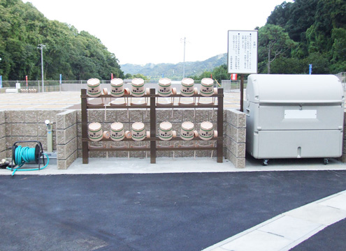 オアシス霊園　滝