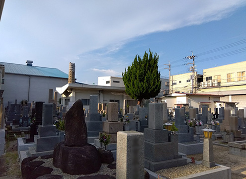 今米墓地