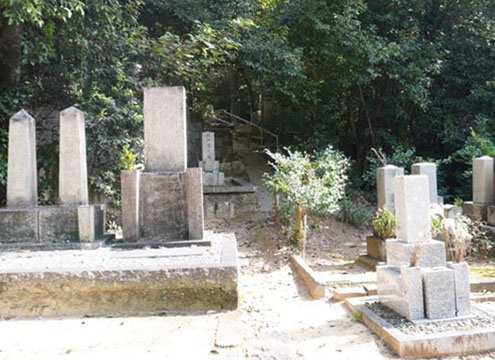 京都市営　宝塔寺山墓地