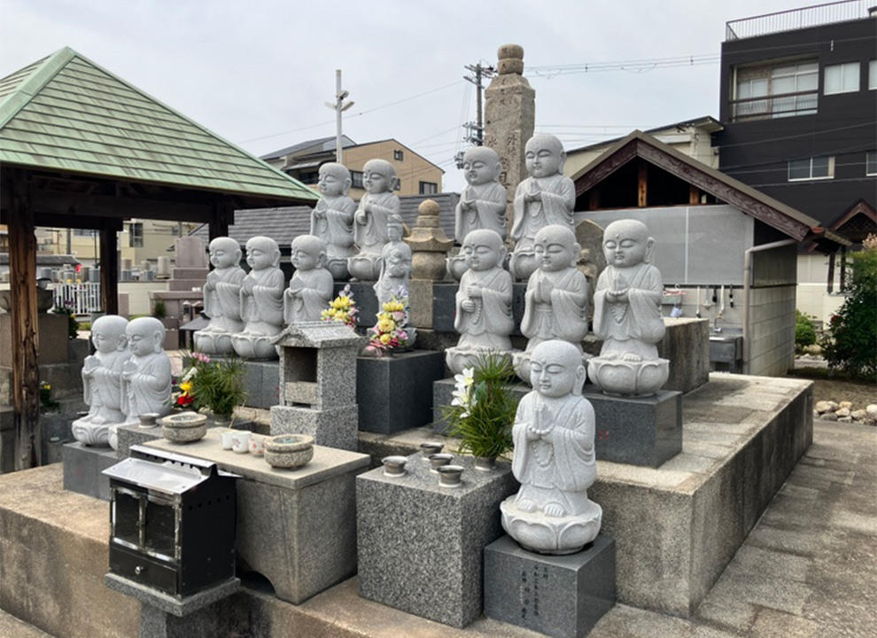 矢田冨田町墓地