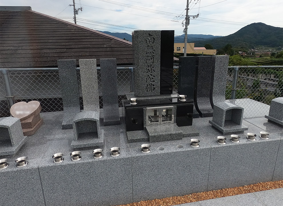 志和聖地霊苑 樹木葬・永代供養墓　さくらとオリーブ