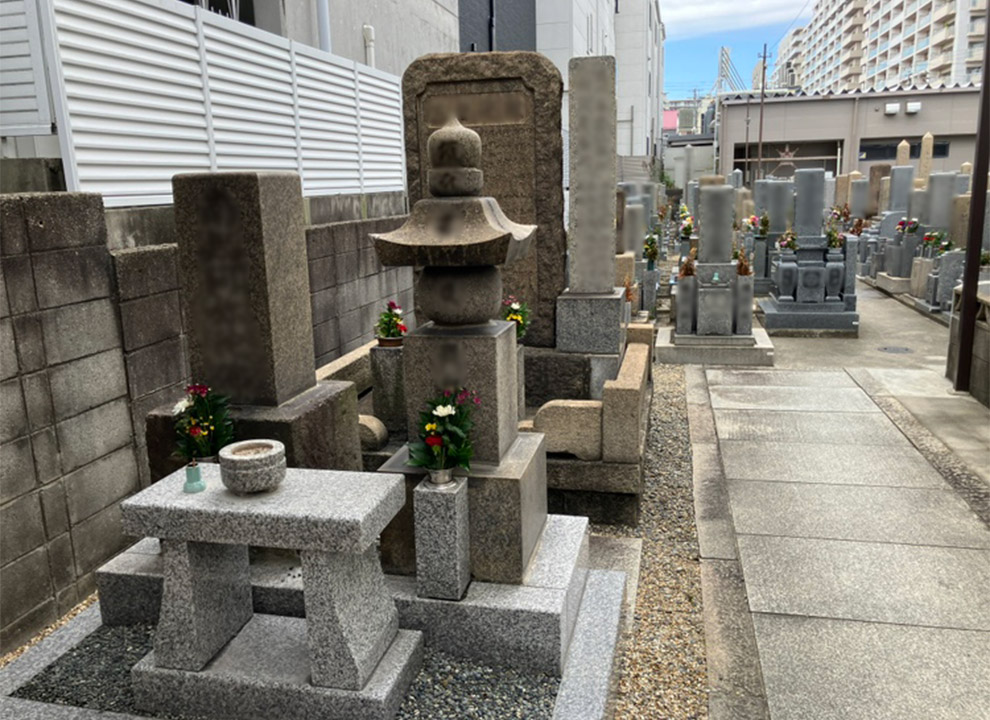 諸口共同墓地