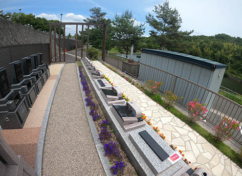 セミタリーパーク寺家　樹花