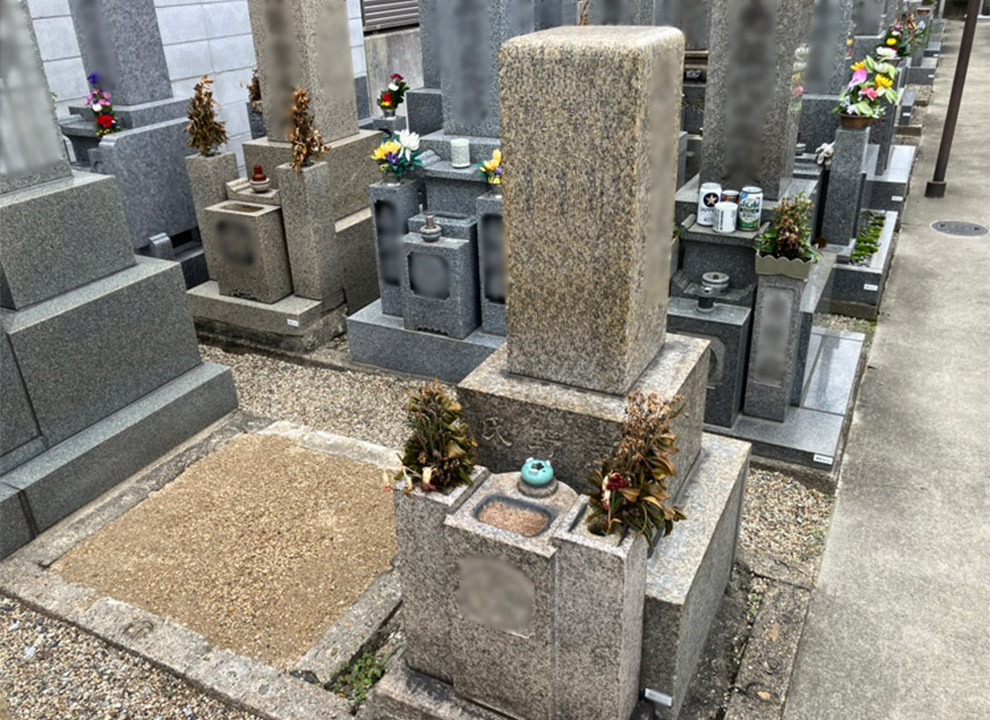 諸口共同墓地