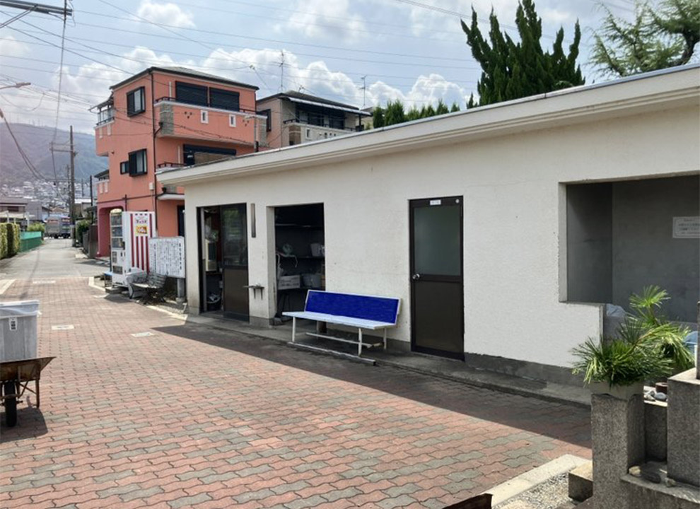 植附・芝墓地