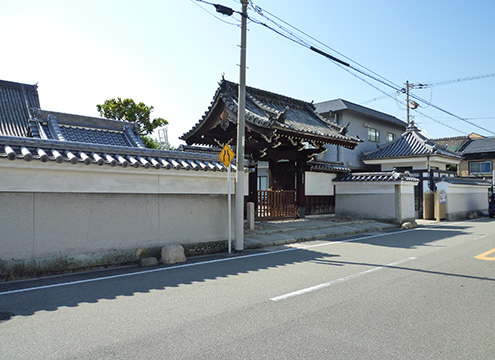 銀山寺墓地