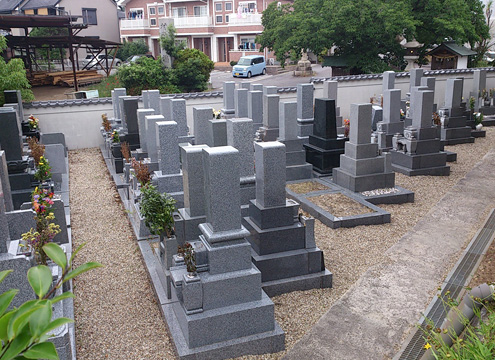 浄土真宗本願寺派(西本願寺)報恩寺墓地