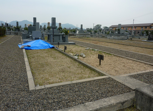 長覚寺・西方苑墓地