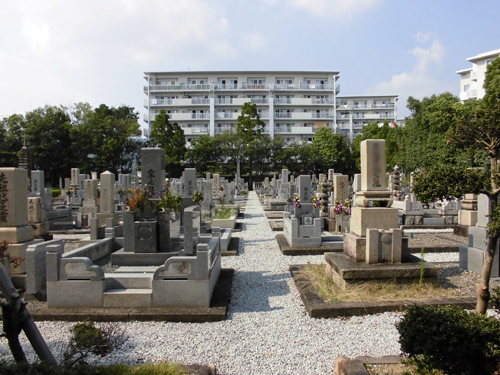 池田市才尊霊園（池田市自治会墓地）