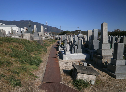 五條市墓地（西岡墓地）