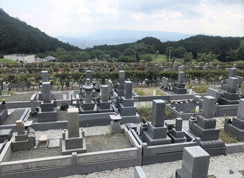葛城市霊苑