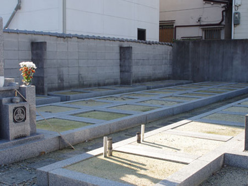 妙法寺境内墓地