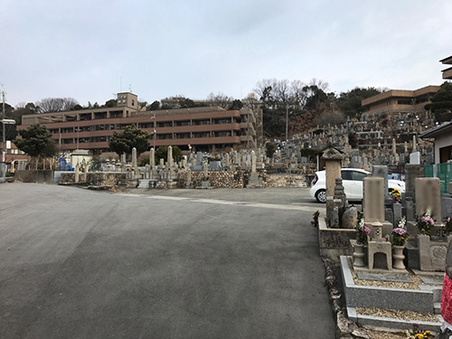 宝塚市　川面墓地