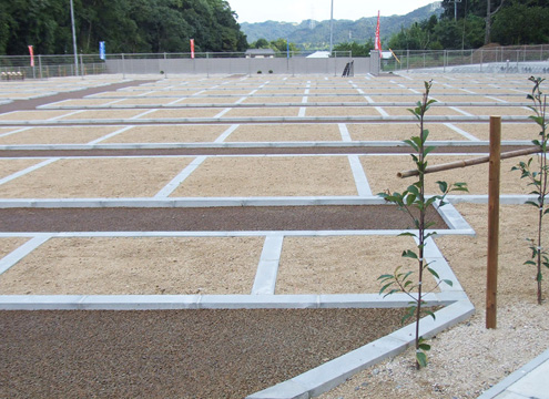 オアシス霊園　滝