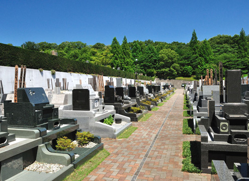 緑山霊園　合掌の杜