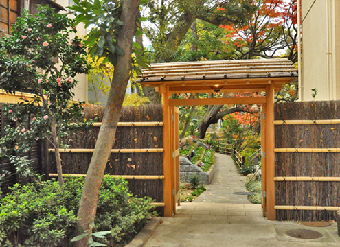 高輪墓苑 正満寺「ふれあいの碑」