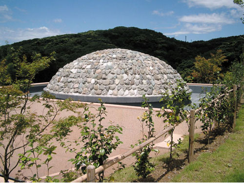 鶴岡八幡宮墓苑