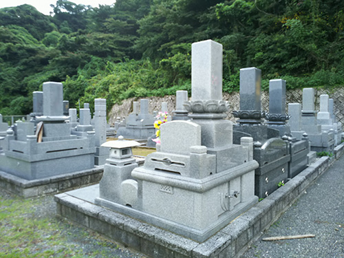 苅田町営　かんだ霊園