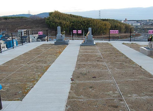木津川市市営墓地「思いでの丘霊園」